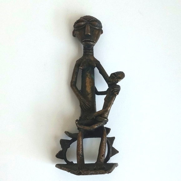 Antique Mother and Child Brass Bronzed Sculpture from Africa 5" (Very Old) - Picture 14 of 16